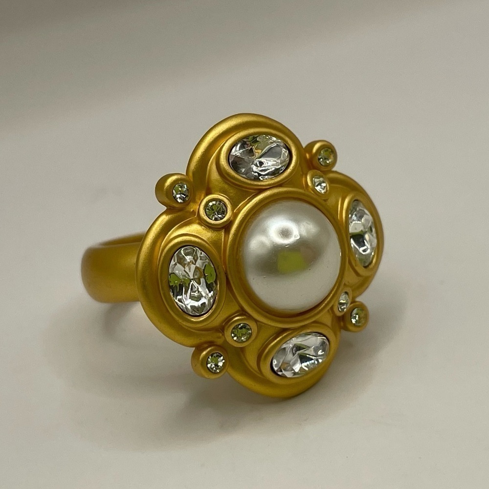 Titanic ⚜️ Gilded Age Elegant Pearl, Rhinestone & Gold Cocktail Statement Ring 8 - Picture 11 of 11